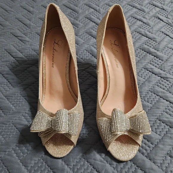 Gold peep toe heels - Picture 1 of 5